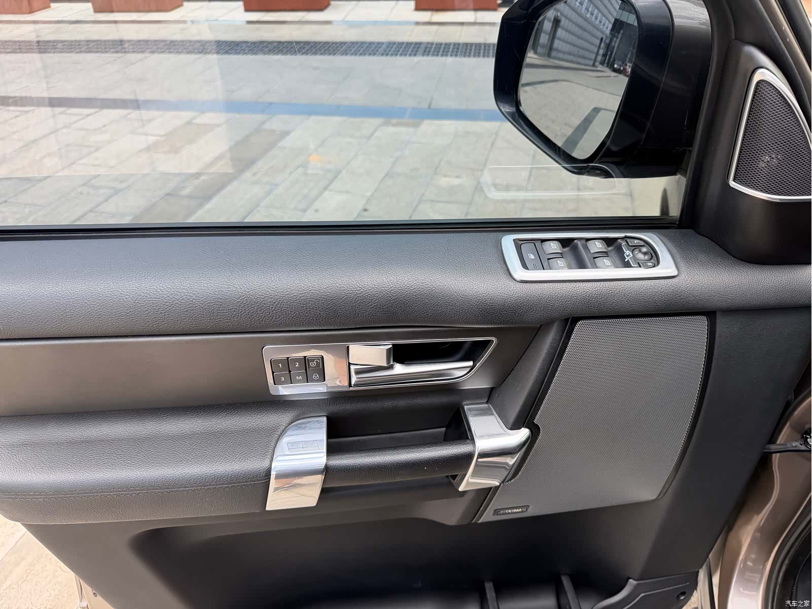 Land Rover Discovery, 2016 3