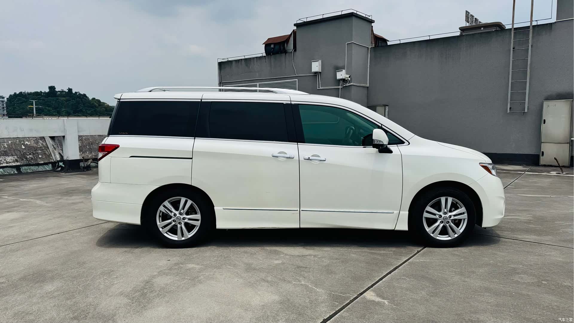 Nissan SL, 2016 7