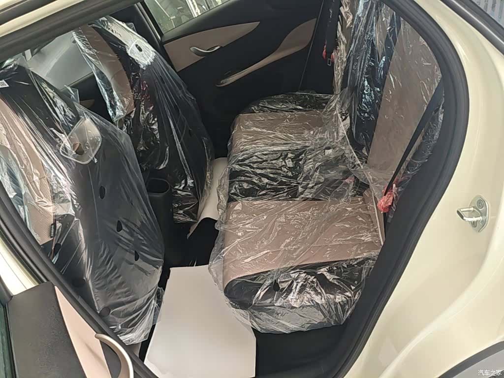 BYD Dolphin, 2026 17