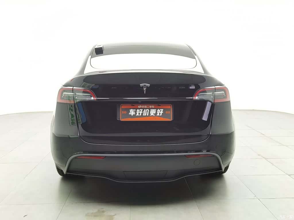Tesla Model Y, 2023 4