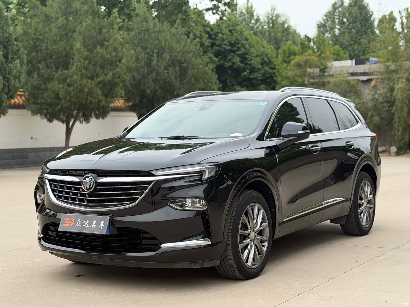 Buick Enclave, 2021 1