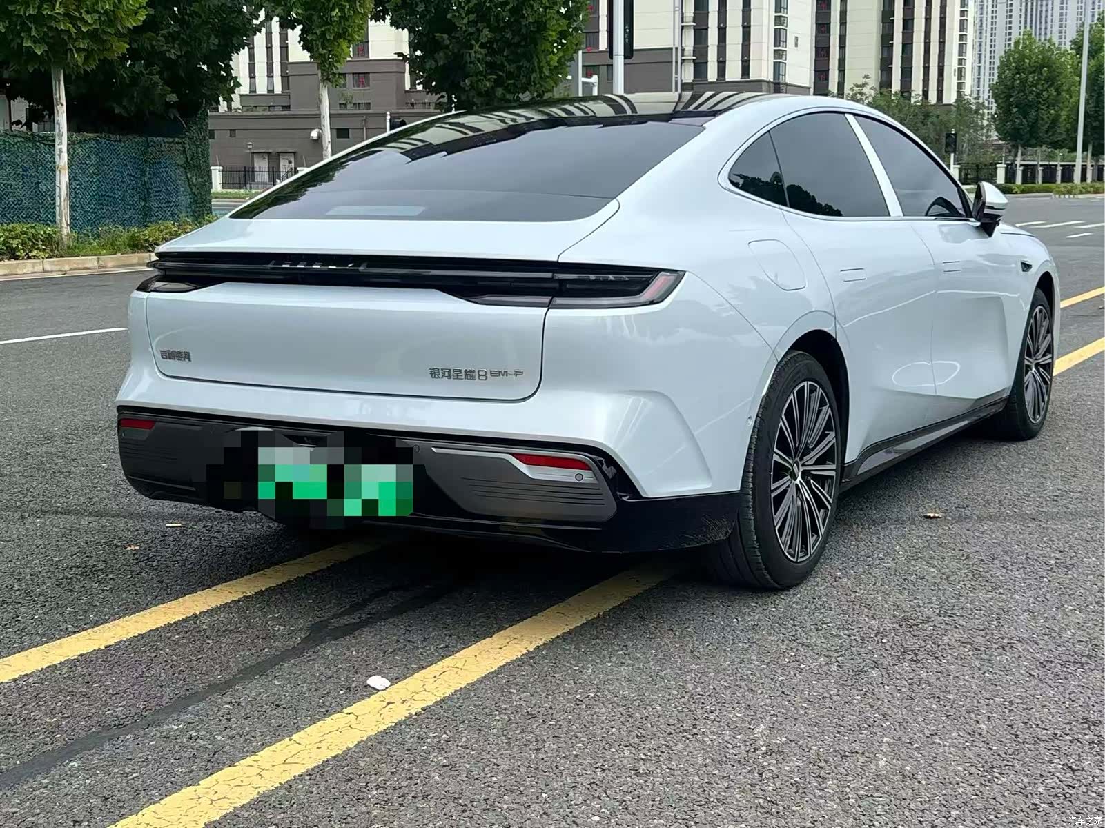 Geely 8, 2025 9