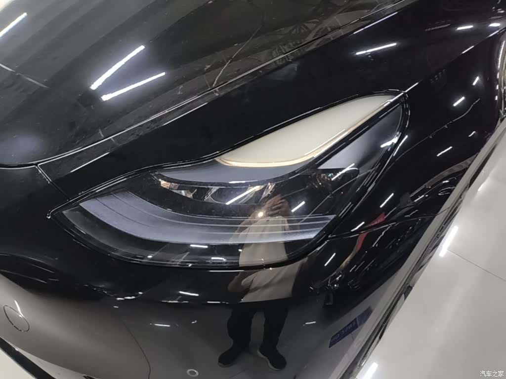 Tesla Model Y, 2023 24
