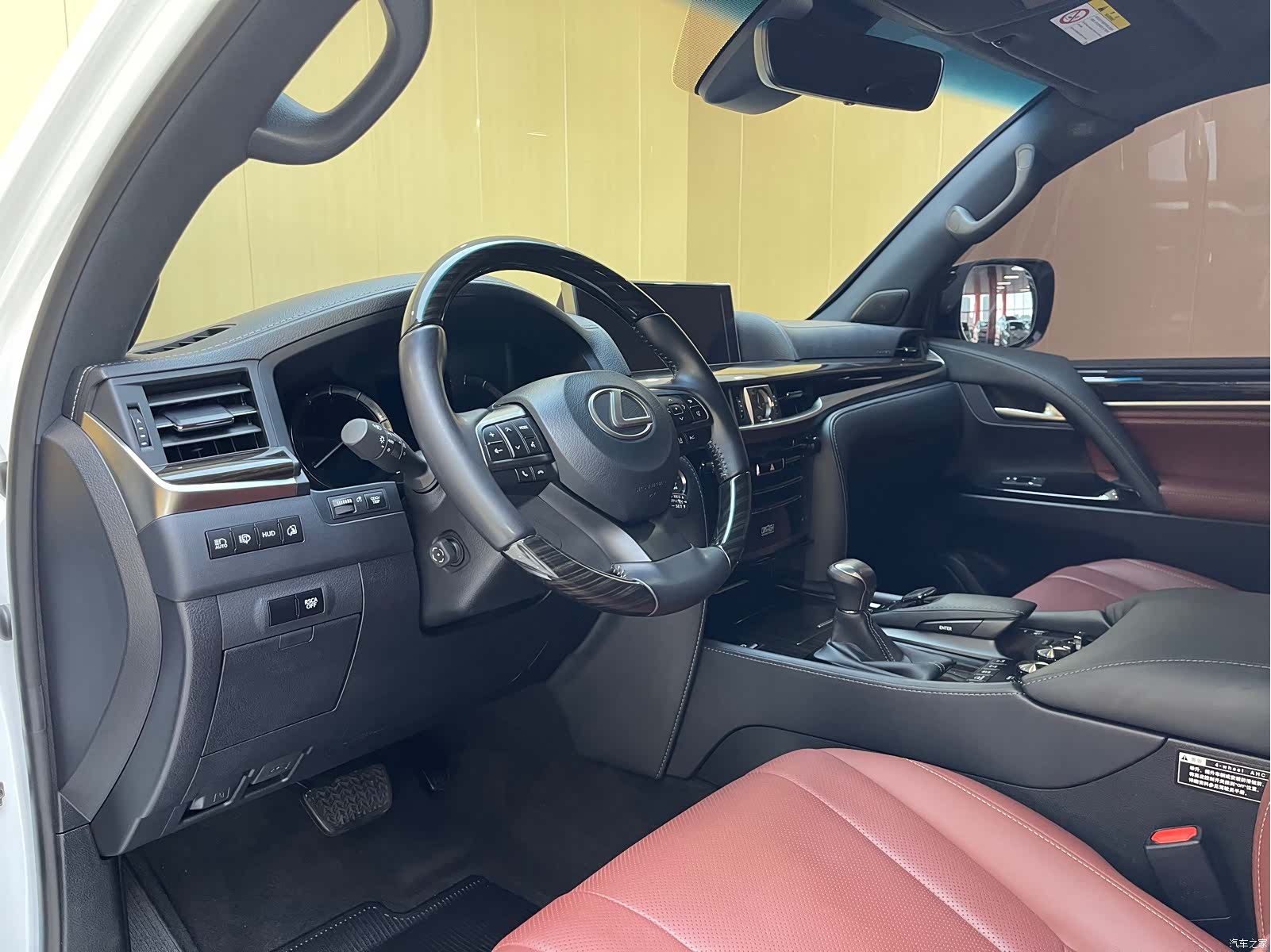 Lexus LX, 2020 10