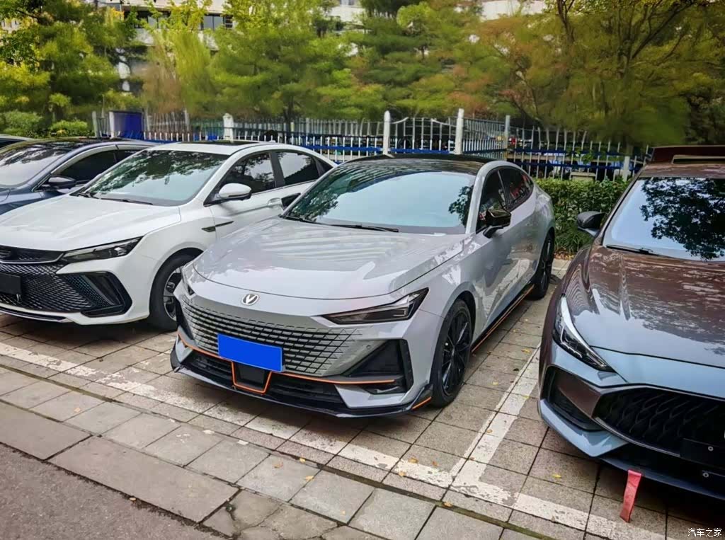 Changan UNI-V, 2023 1