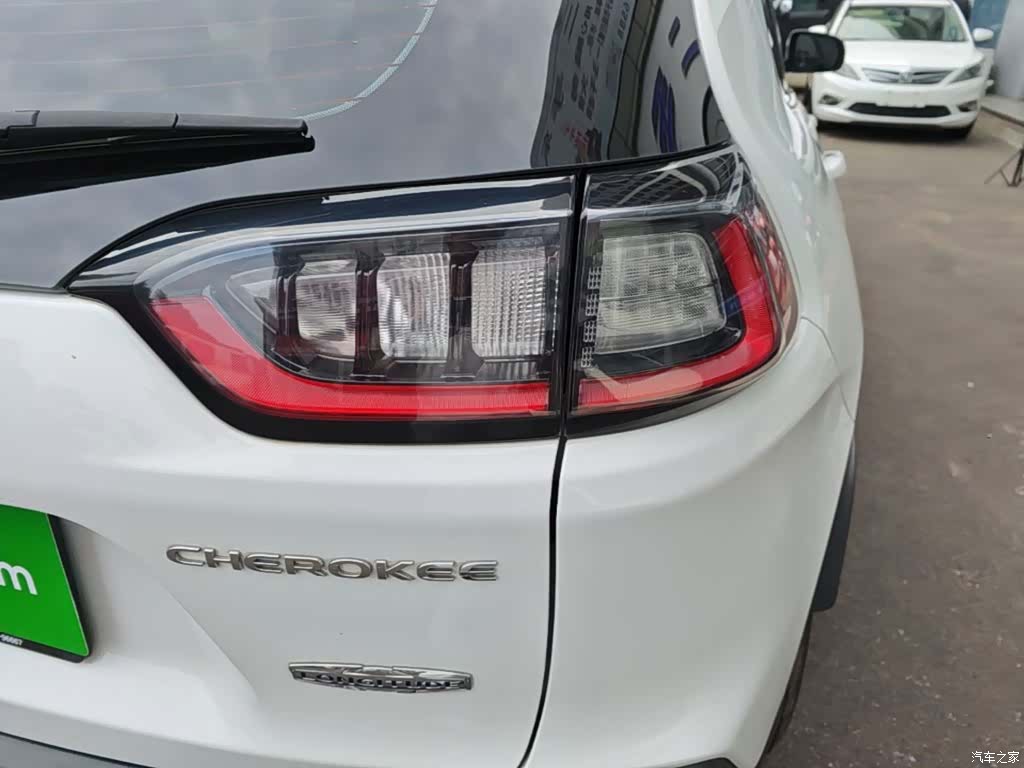 Jeep Cherokee, 2019 8