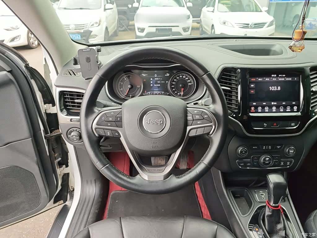 Jeep Cherokee, 2019 11