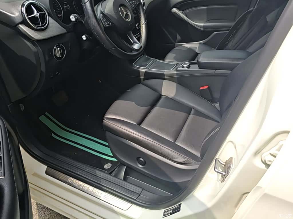 Mercedes-Benz B-Class, 2018 22