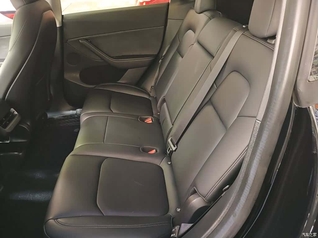 Tesla Model Y, 2022 17