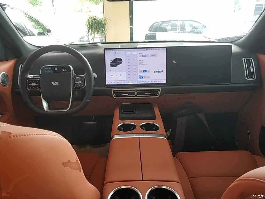 Li Auto L8, 2025 10