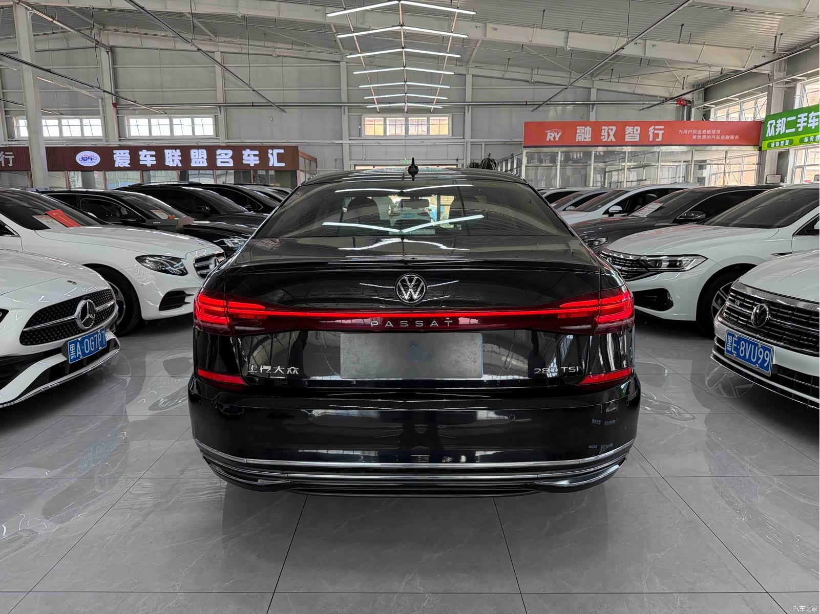 Volkswagen Passat, 2022 все фото