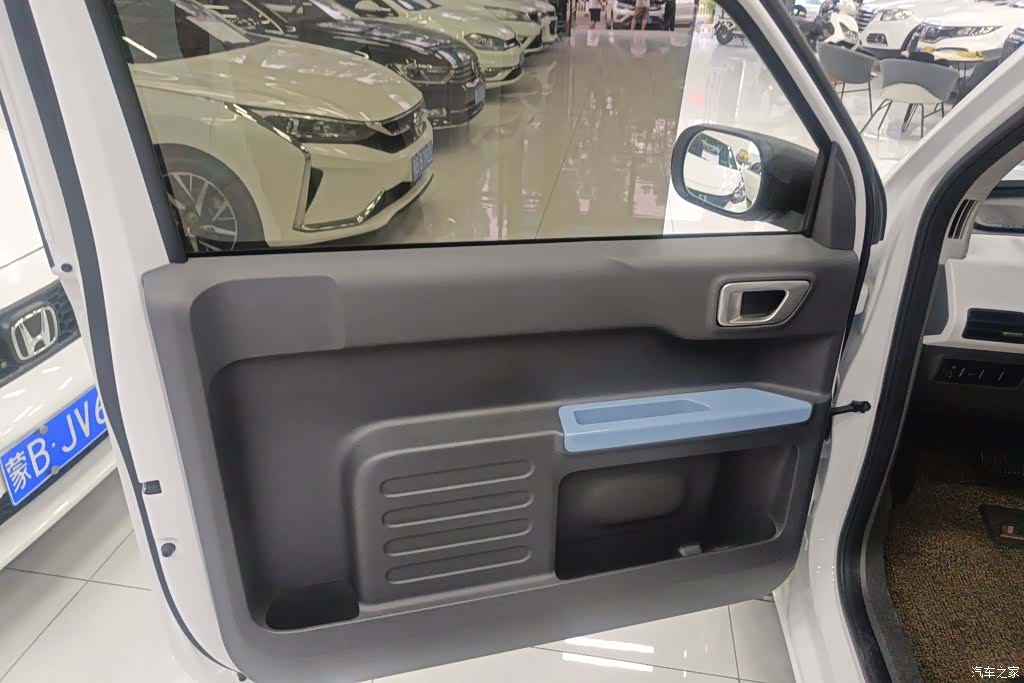 Geely Panda, 2025 7