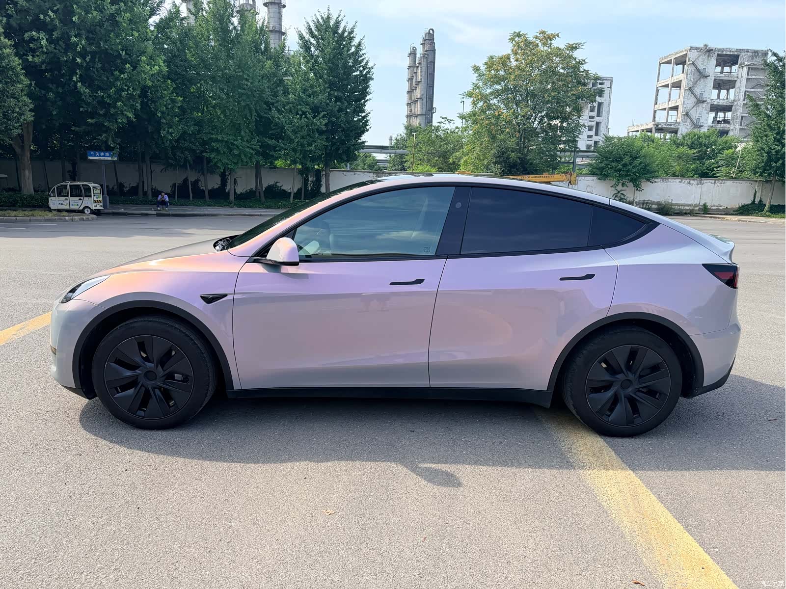 Tesla Model Y, 2024 8