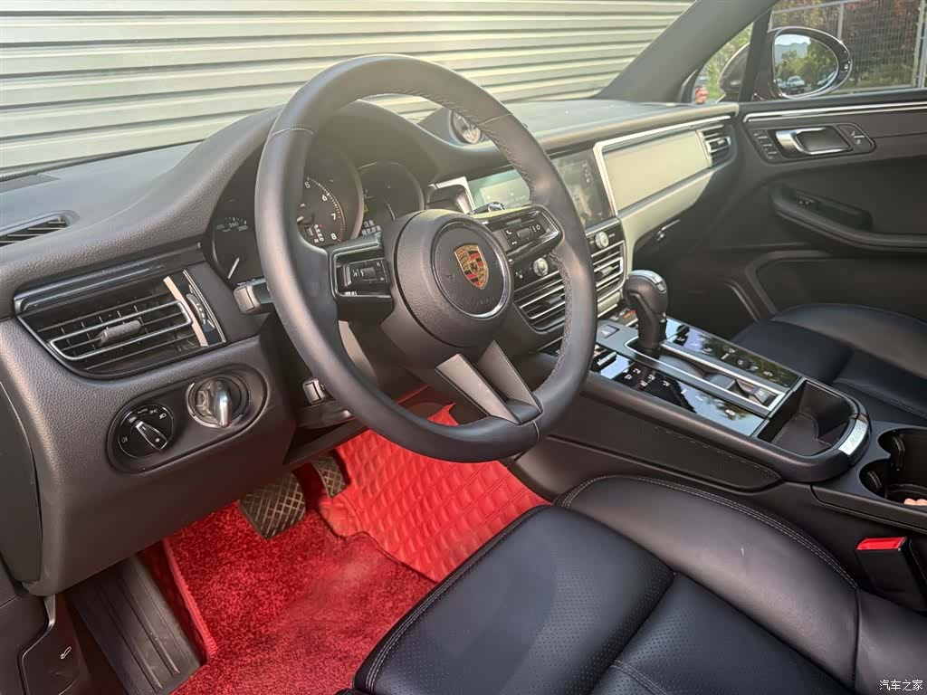 Porsche Macan, 2024 8