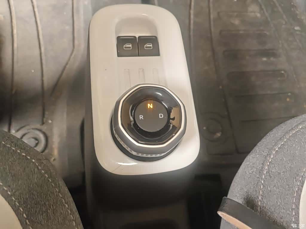 Geely Panda, 2025 14