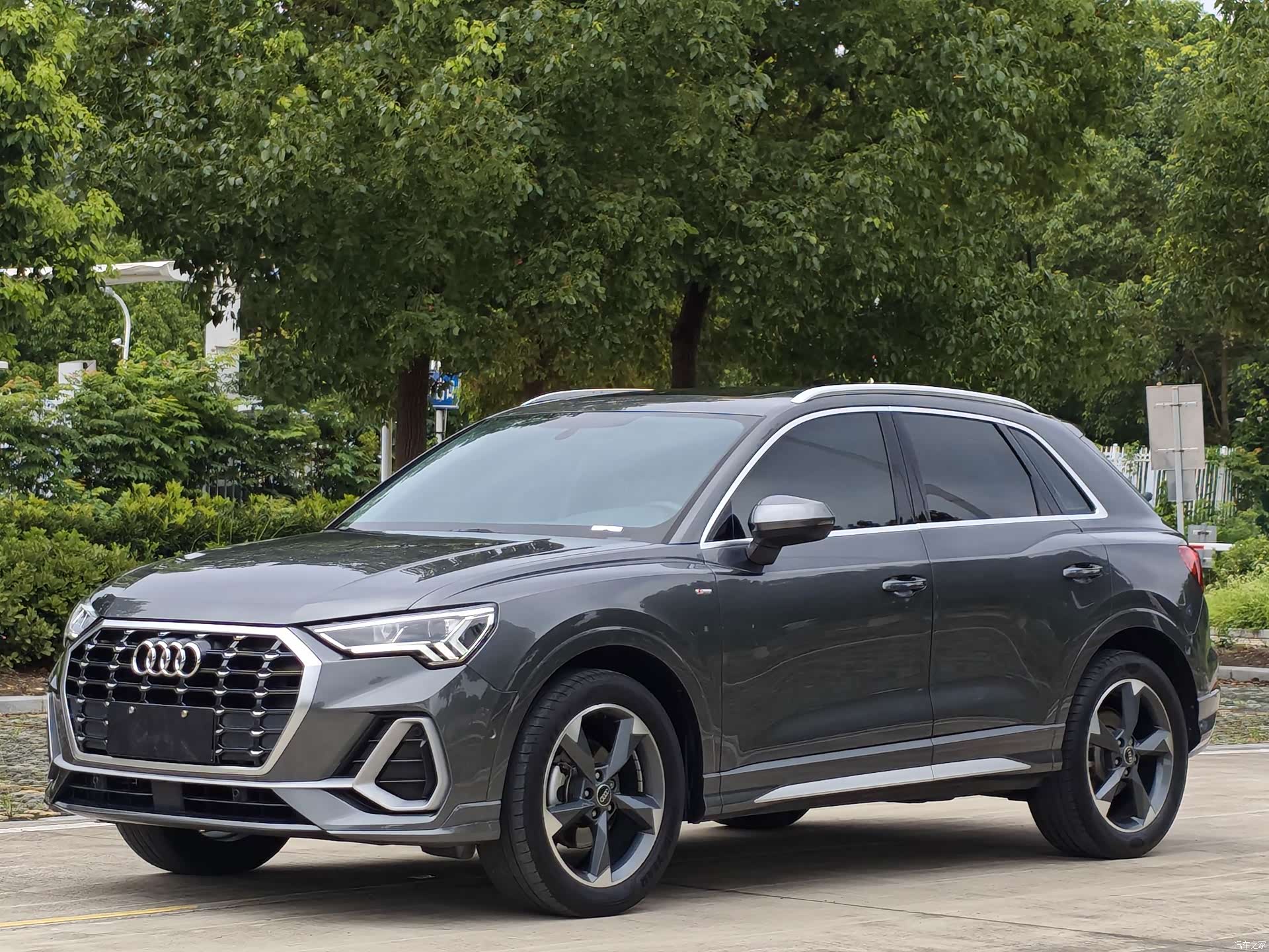 Audi Q3, 2022 1