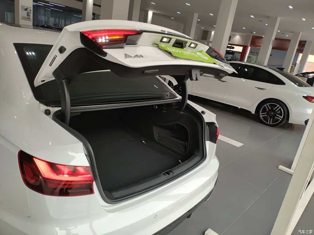 Audi A4L, 2023 19