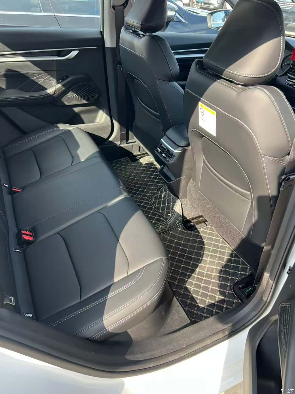 Geely Emgrand, 2025 12