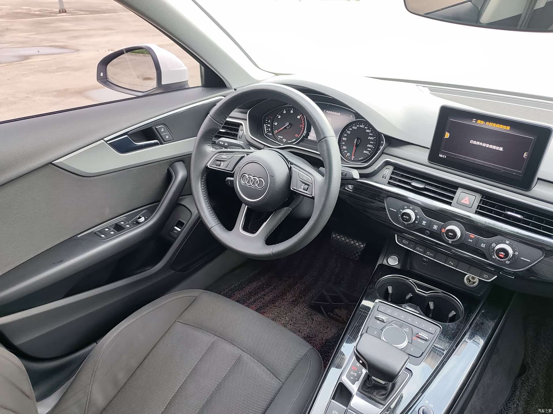 Audi A4L, 2019 18
