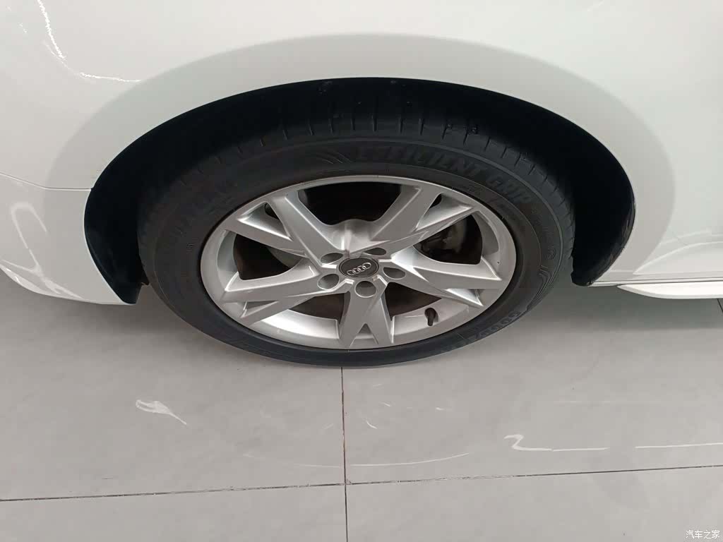 Audi A4L, 2019 25