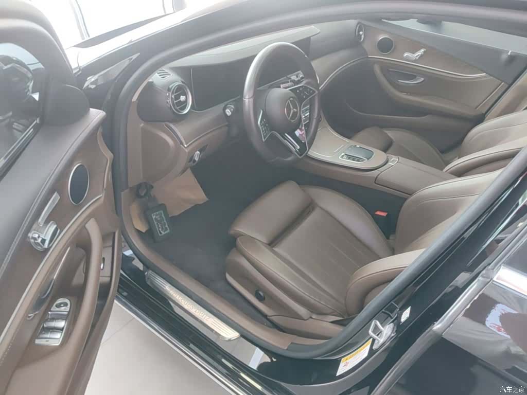 Mercedes-Benz E-Class, 2022 16