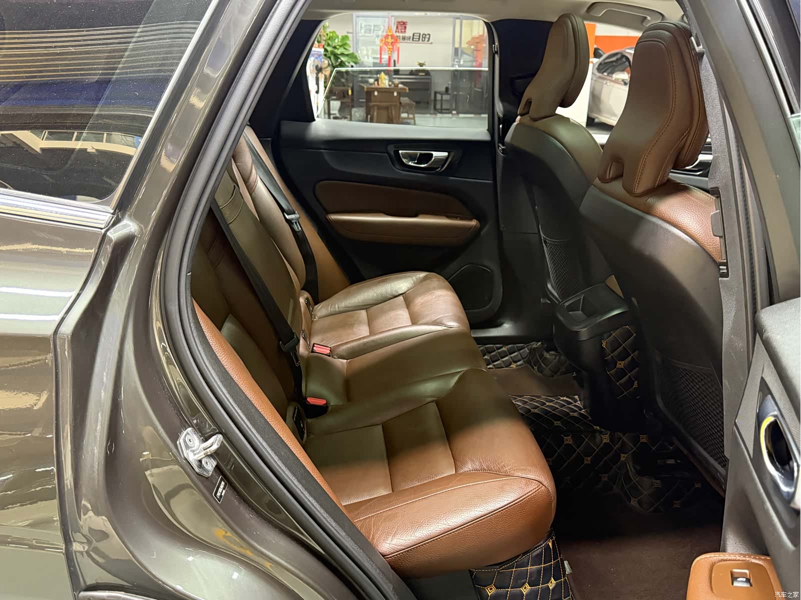 Volvo XC60, 2019 10