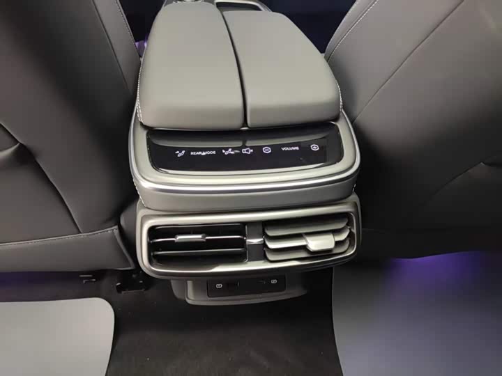 ARCFOX ji hu a er fa S 2023 603D sen lin ban 320kW
