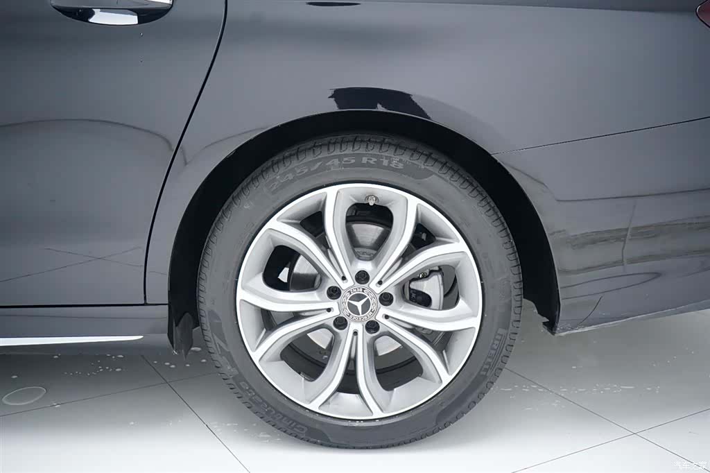 Mercedes-Benz E-Class, 2021 21