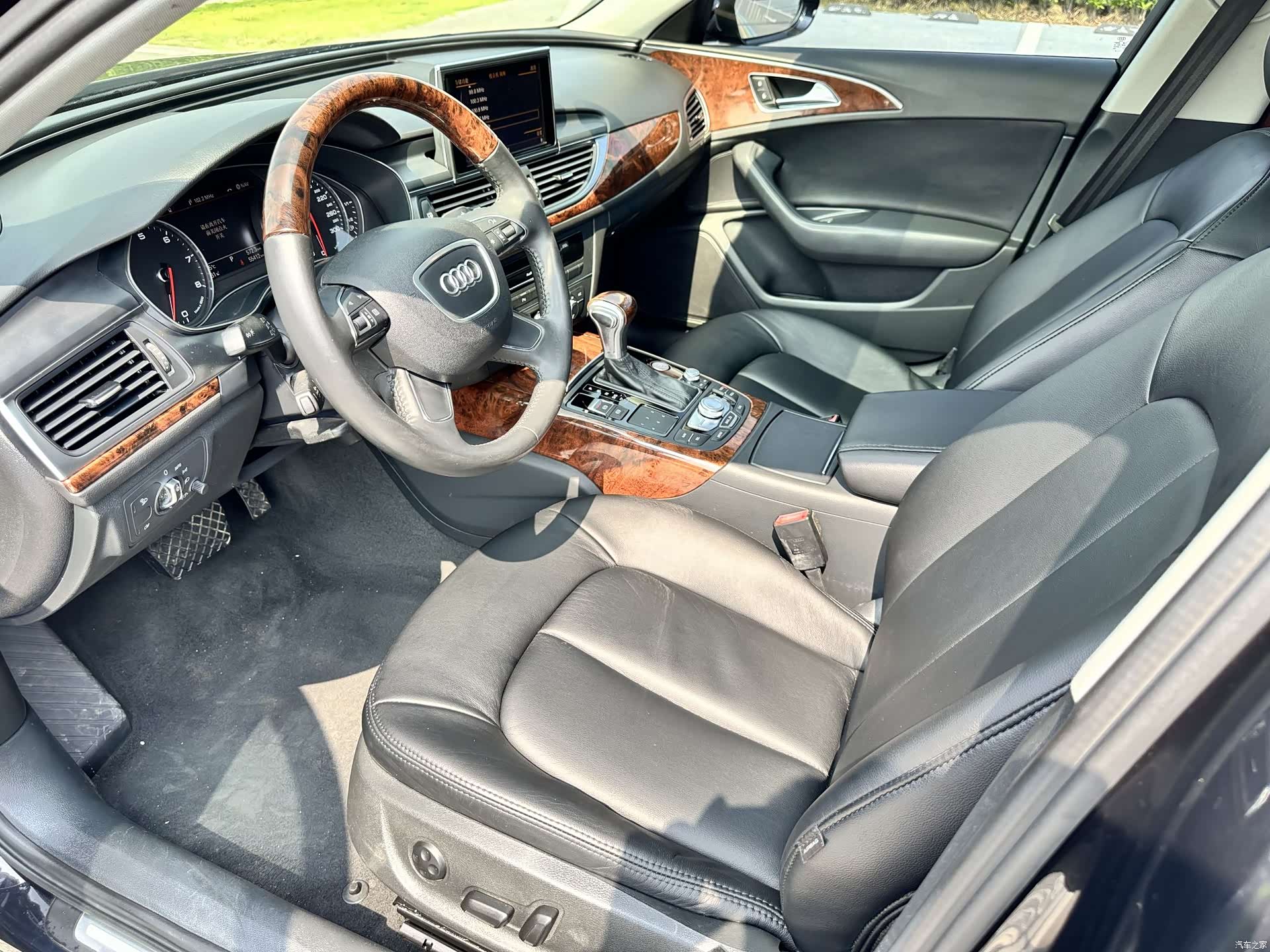 Audi A6L, 2015 13