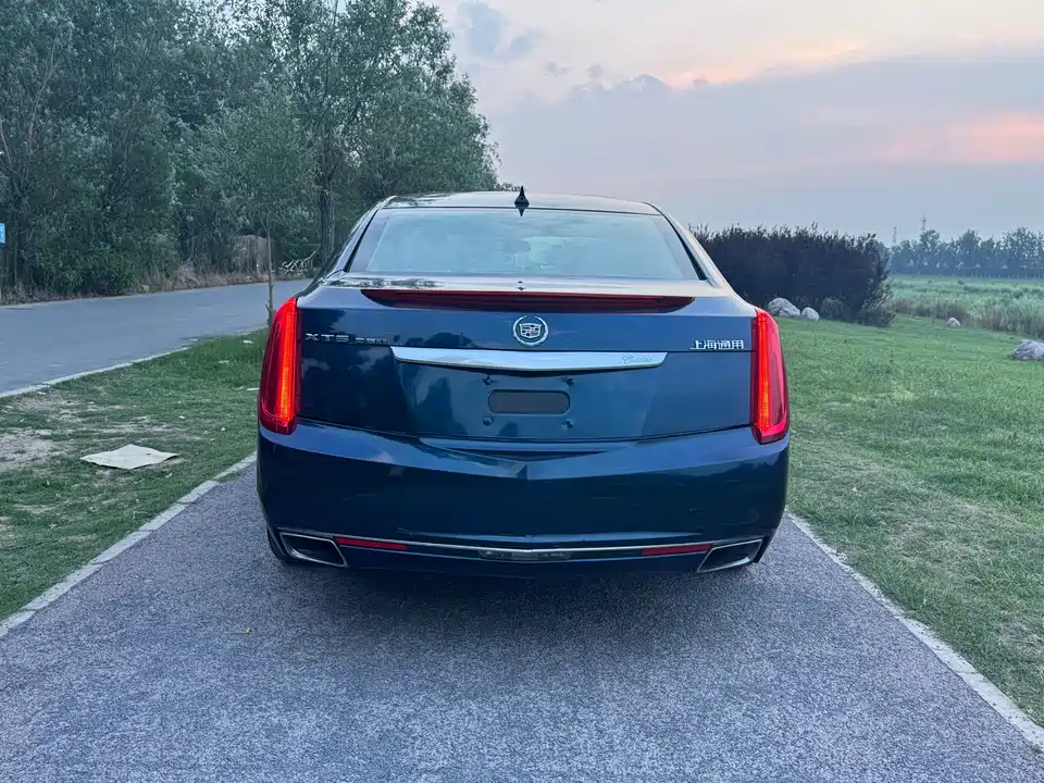 Cadillac XTS