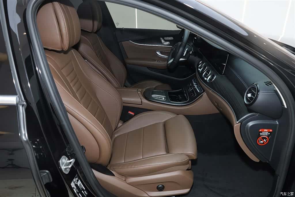 Mercedes-Benz E-Class, 2020 14