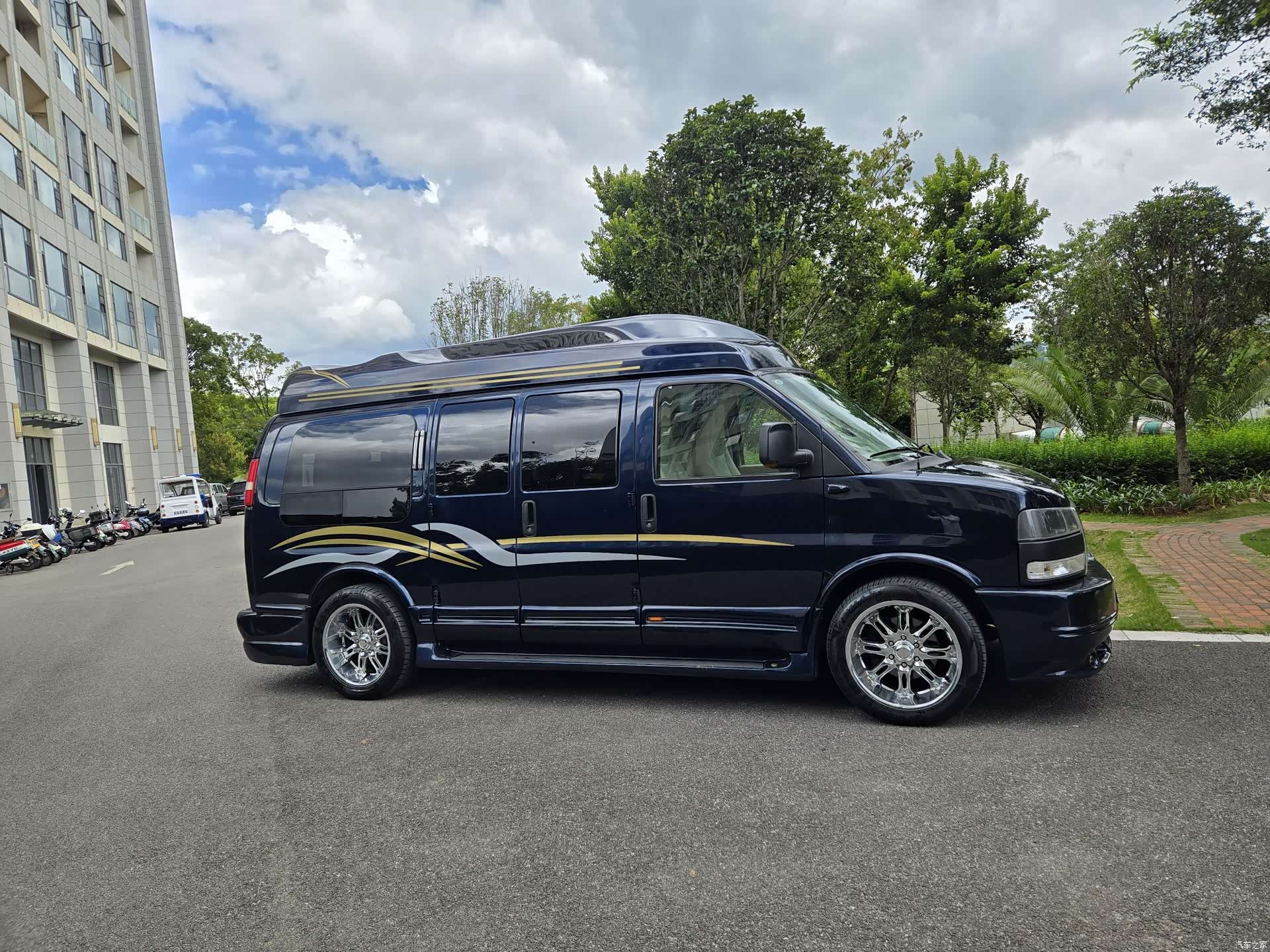 GMC SAVANA, 2013 3