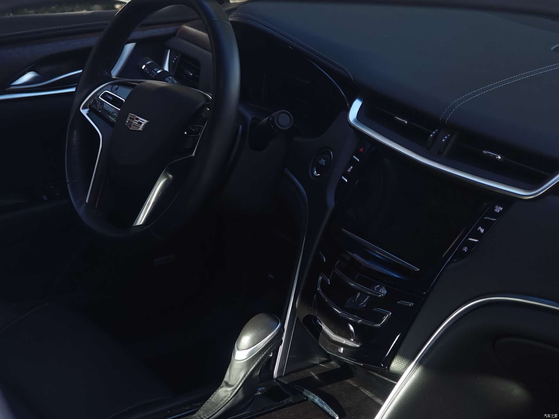 Cadillac XTS, 2018 13
