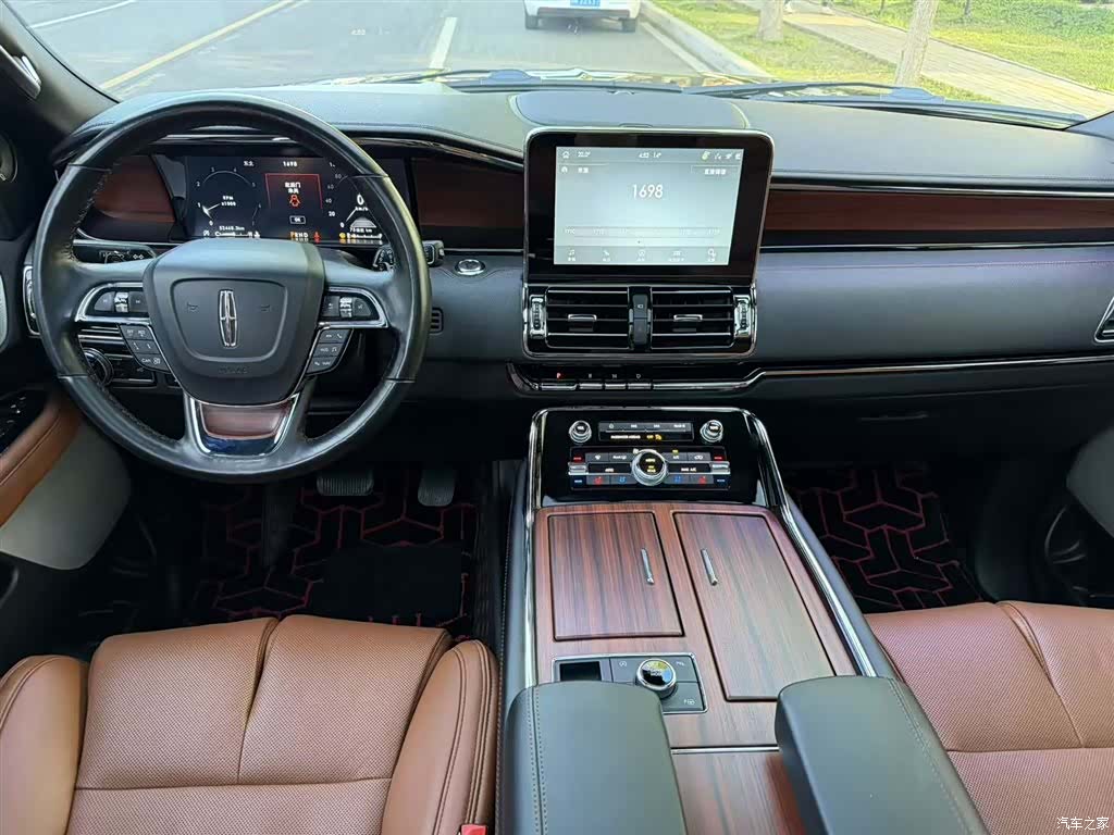 Lincoln Navigator, 2021 4