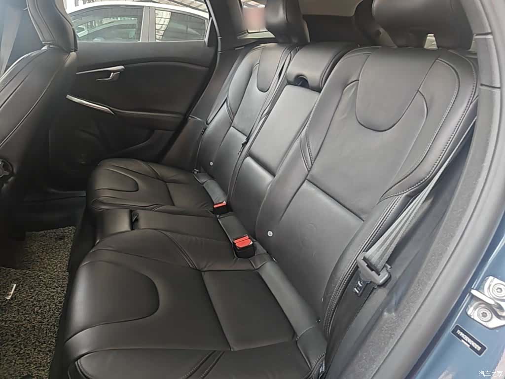 Volvo V40, 2017 17