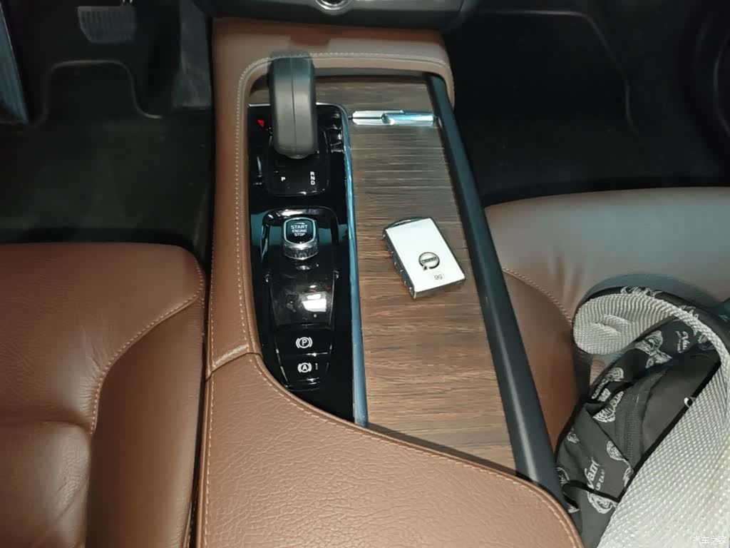Volvo V90, 2021 14