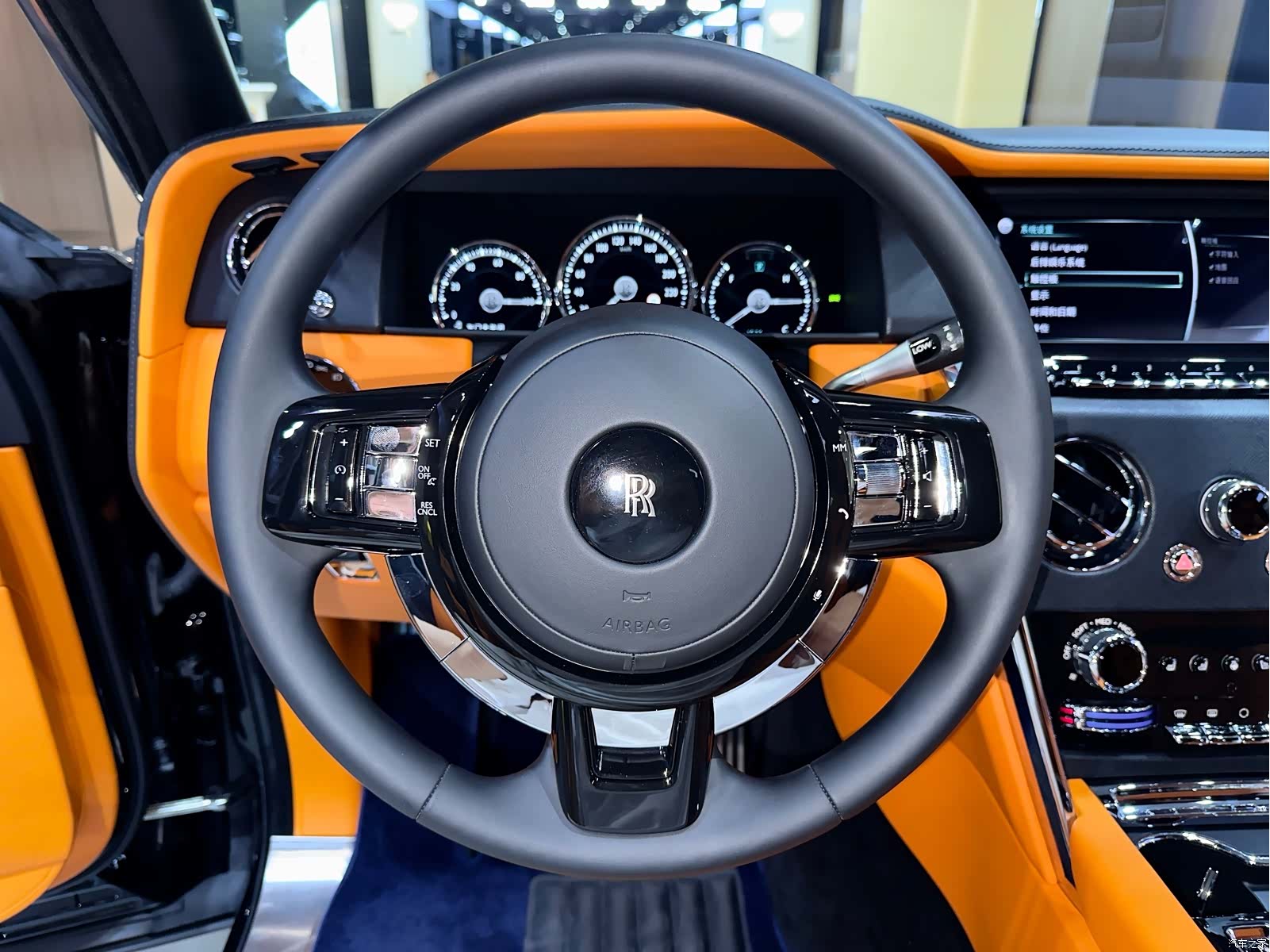 Rolls-Royce Cullinan, 2022 8