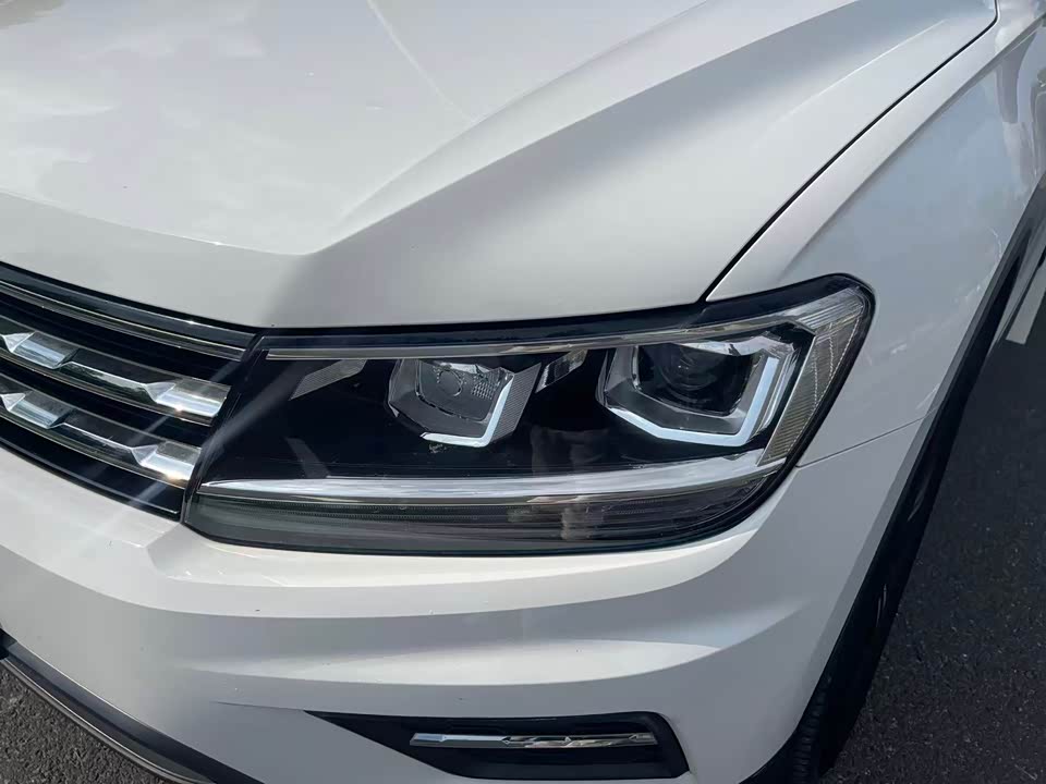 Volkswagen Tiguan L