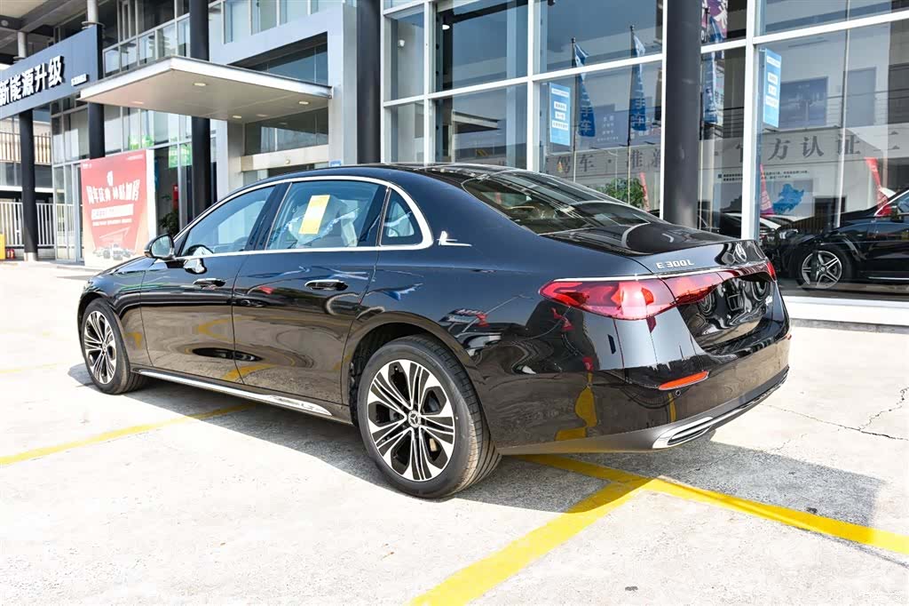 Mercedes-Benz E-Class, 2026 7