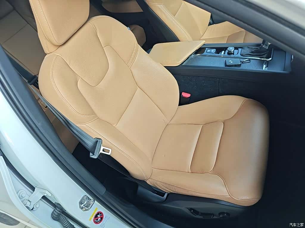 Volvo XC60, 2018 20