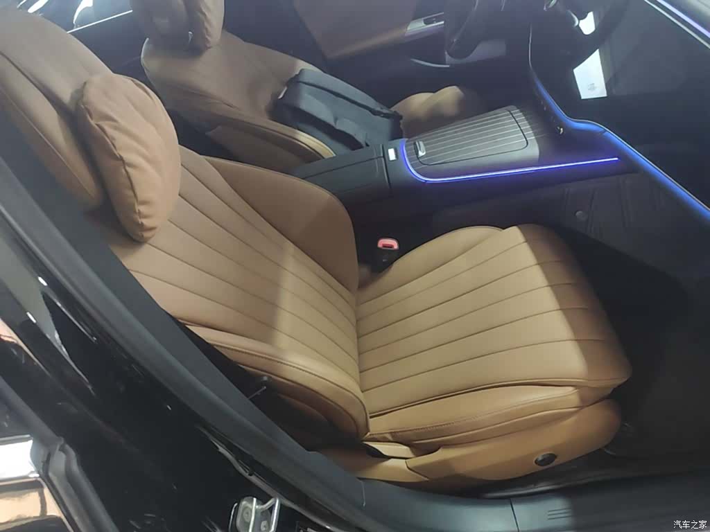 Mercedes-Benz E-Class, 2025 25