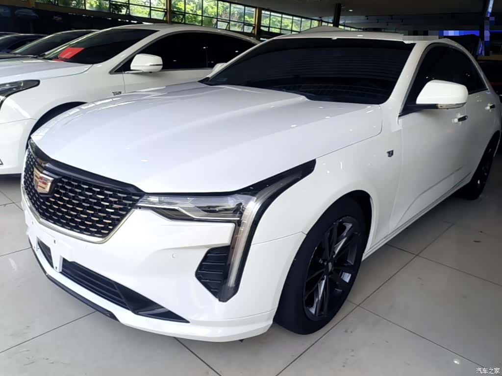 Cadillac CT4, 2022 2