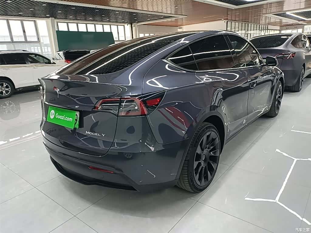 Tesla Model Y, 2021 7
