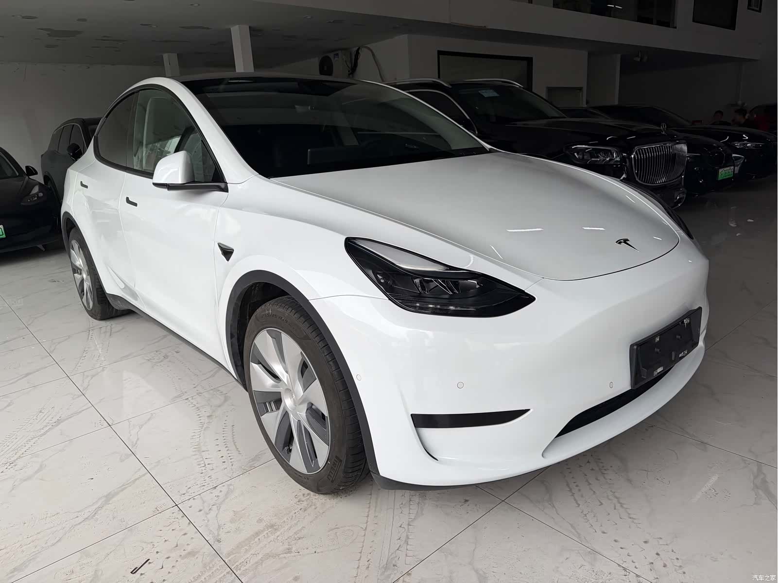 Tesla Model Y, 2023 3