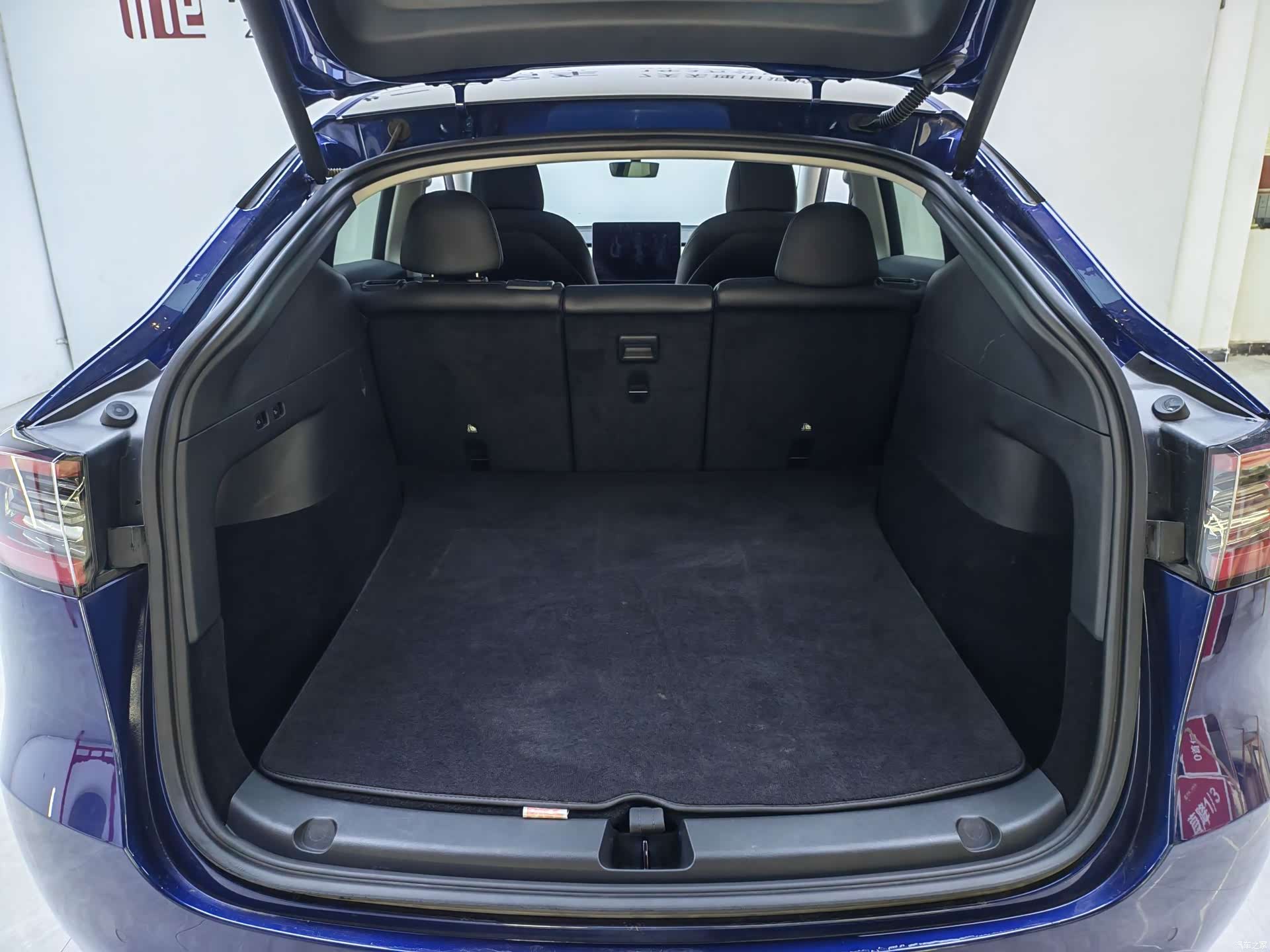 Tesla Model Y, 2022 19