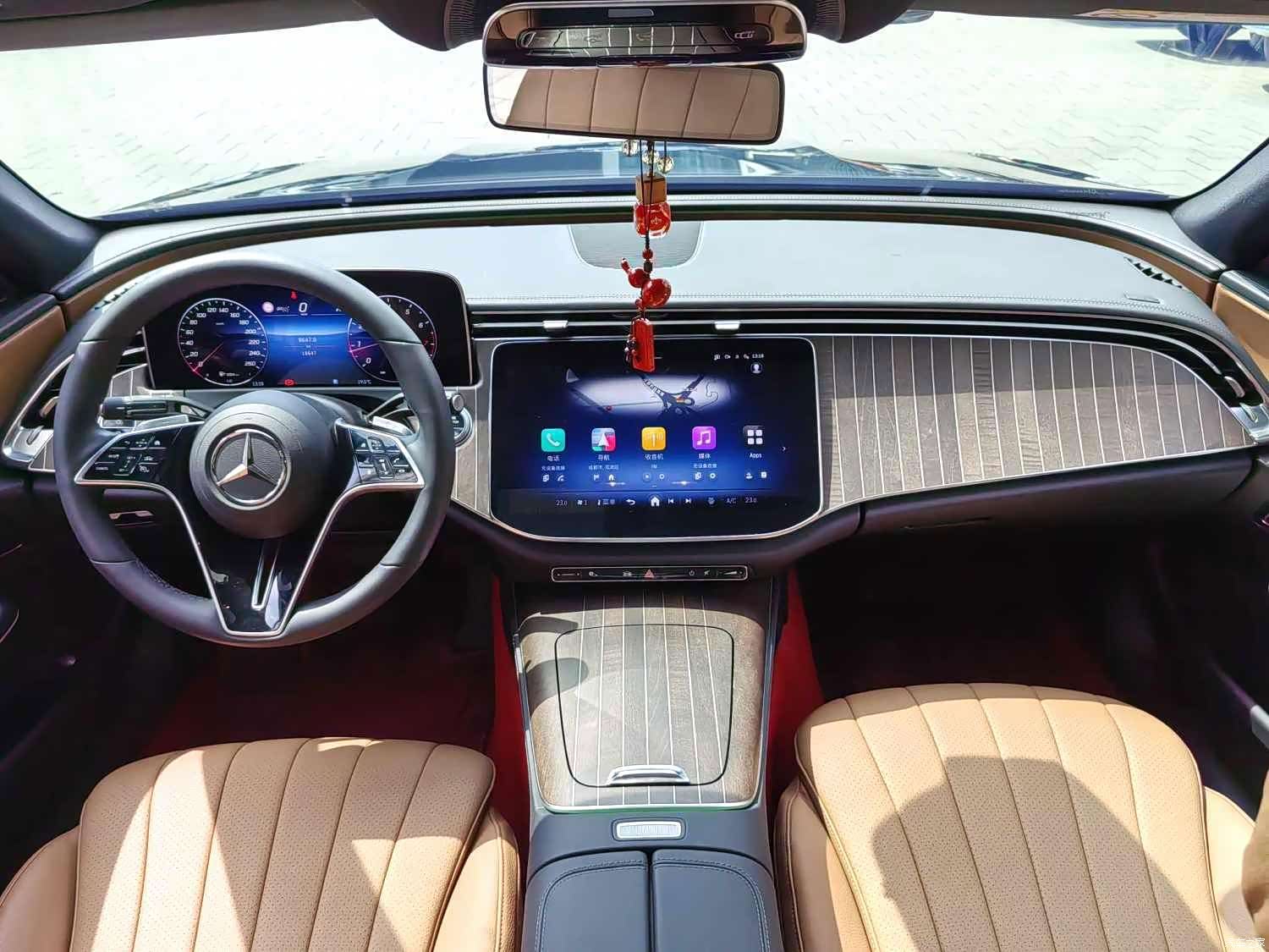 Mercedes-Benz E-Class, 2024 6
