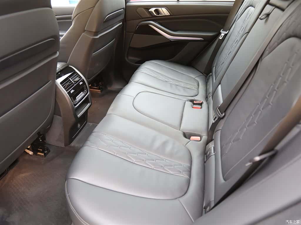 BMW X5, 2018 9