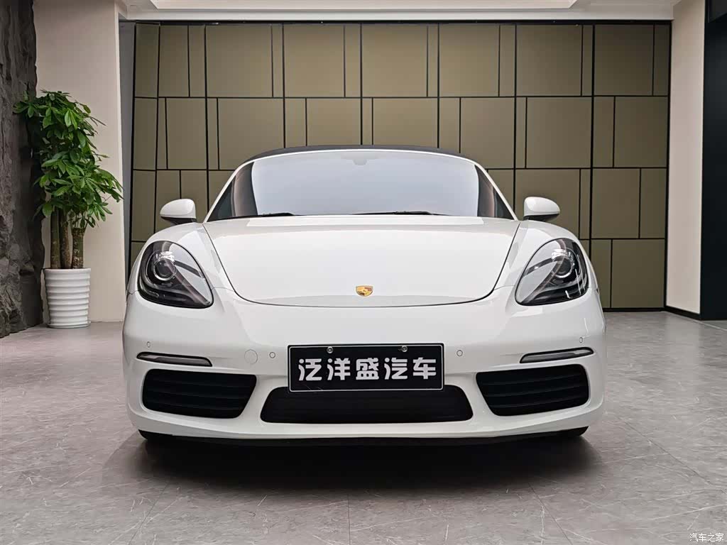 Porsche Boxster, 2022 2