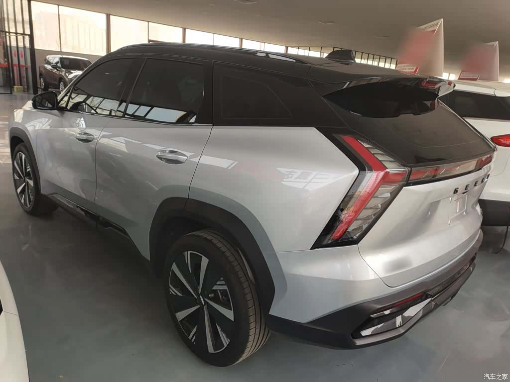 Geely Boyue, 2023 все фото
