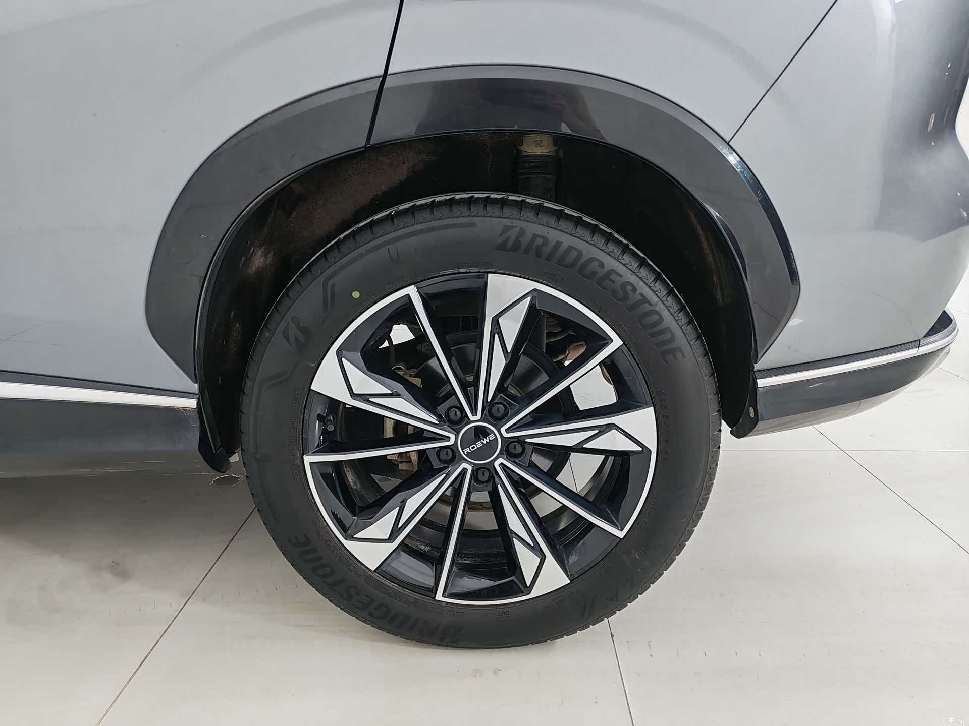 Roewe RX5, 2023 16